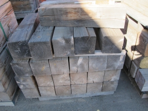 (4 PALLETS) DUNNAGE/CRIBBING 4'L X 8" HE X 8"W. LOADING & HANDLING FEE $15-4601